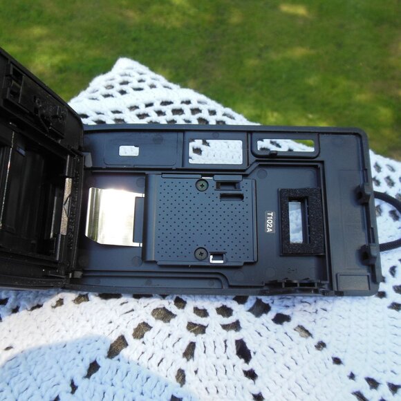 film camera 35mm point and shoot Chinon Brand  model Auto 35 DX built in flash - Picture 8 of 11